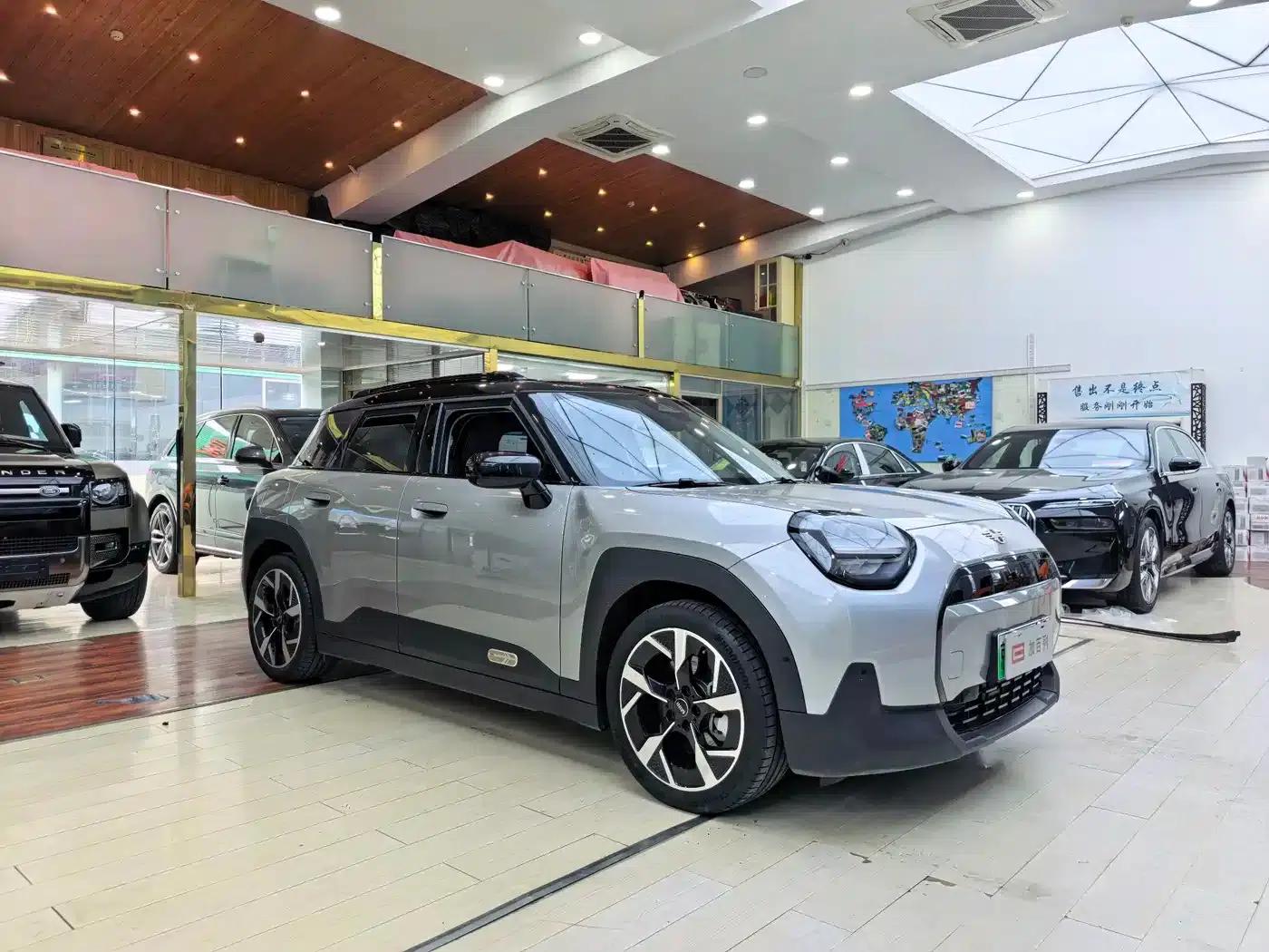 2024 Electric MINI Aceman E Classic — миниатюра 3