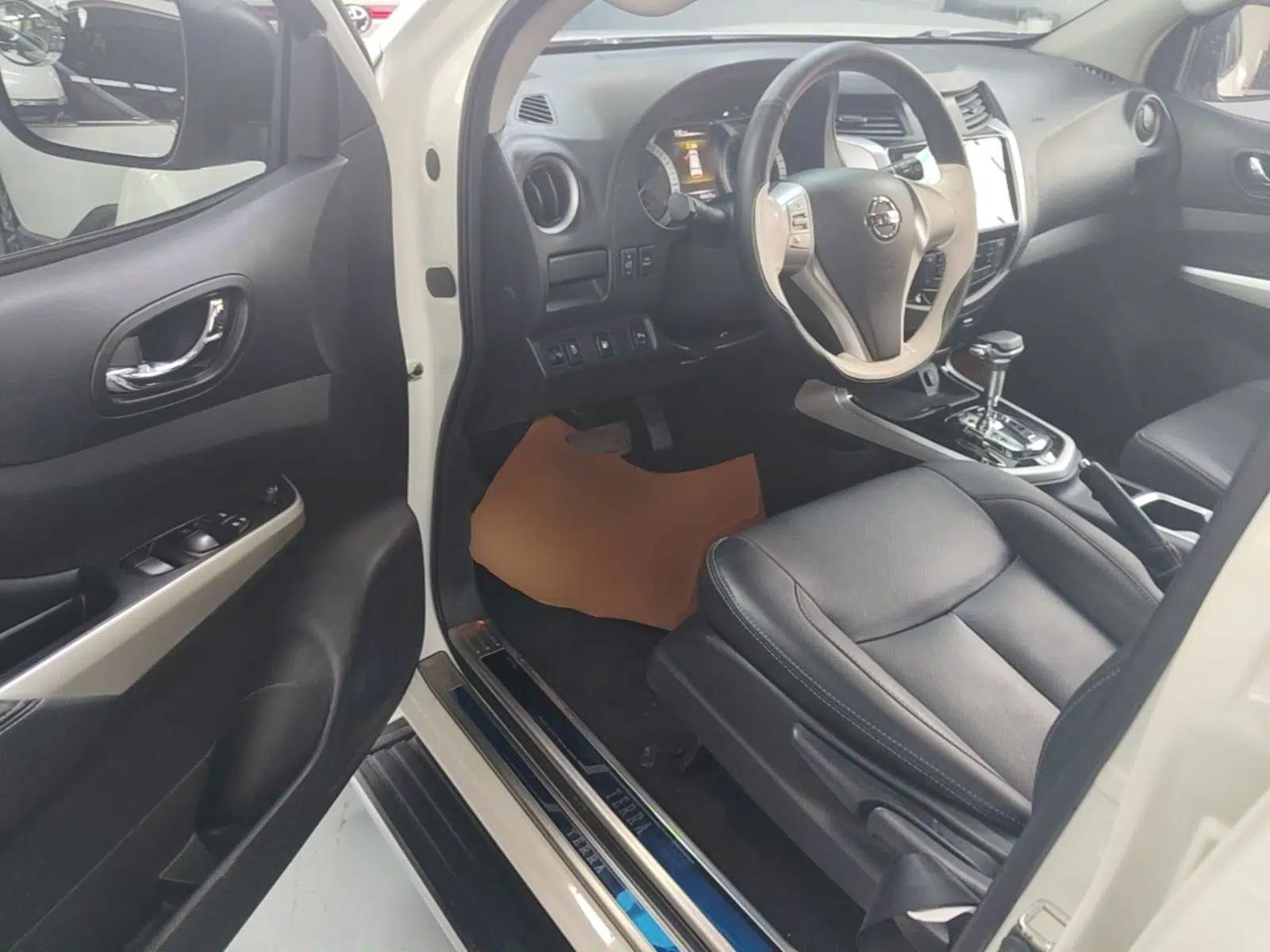 Nissan Terra 2020 2.5L XL Upper Automatic Two-Wheel Drive Luxury Edition — миниатюра 19