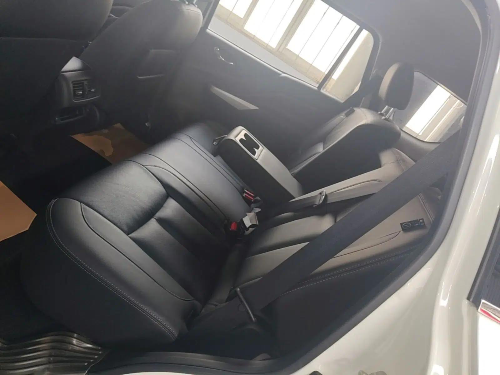 Nissan Terra 2020 2.5L XL Upper Automatic Two-Wheel Drive Luxury Edition — миниатюра 20