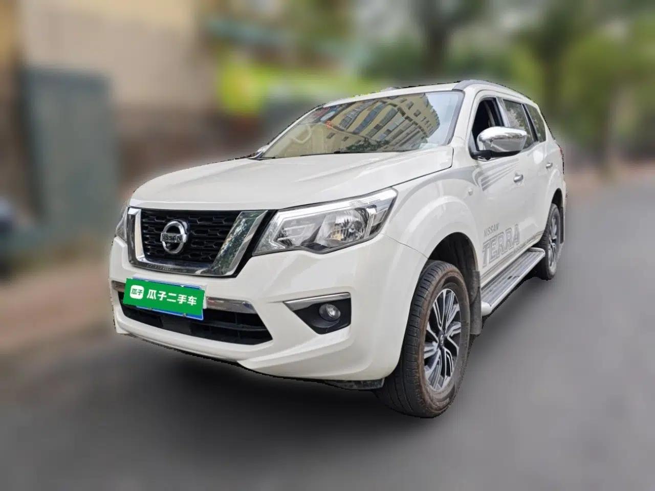 Nissan Terra 2018 2.5L Automatic 4x4 Luxury Edition — миниатюра 1