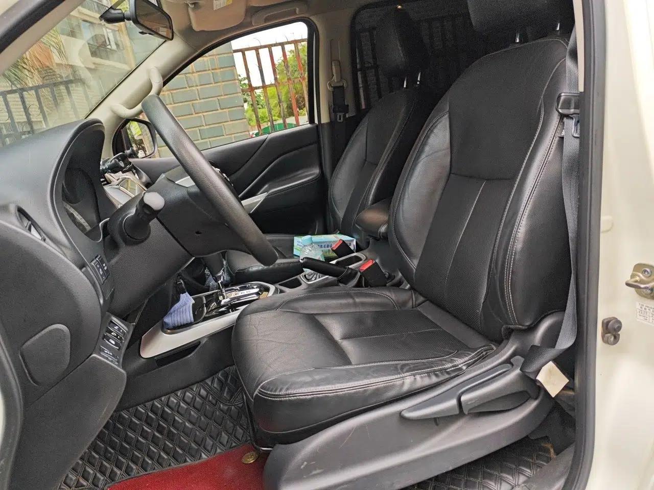Nissan Terra 2018 2.5L Automatic 4x4 Luxury Edition — миниатюра 16
