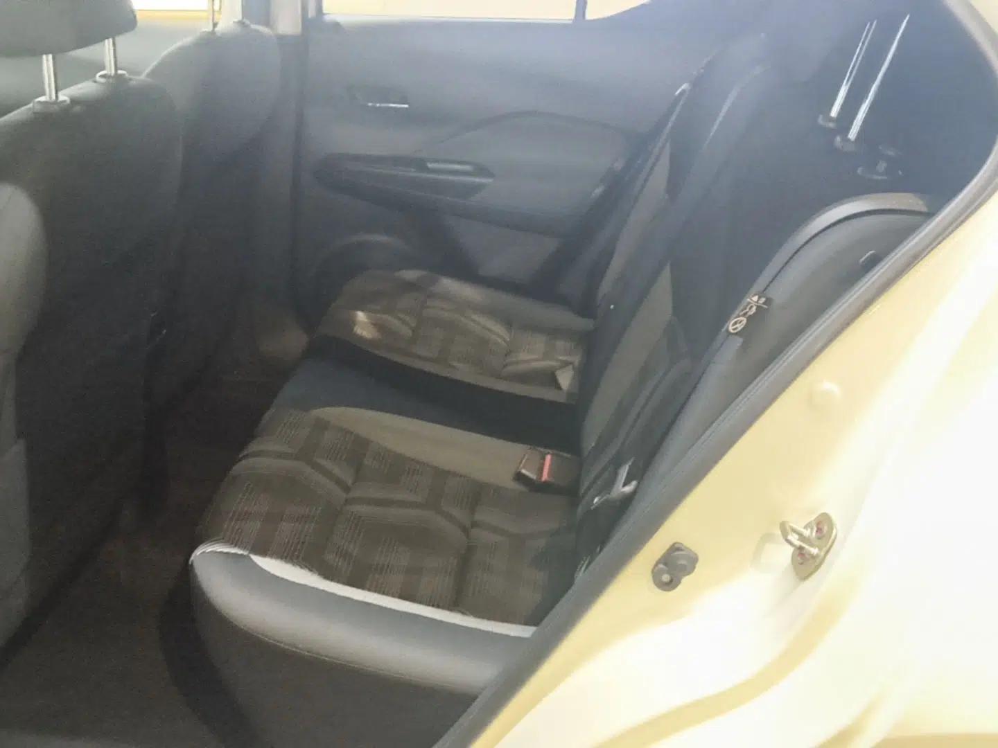 Nissan Kicks 2021 1.5L XL CVT Cool Enjoyment Edition — миниатюра 20