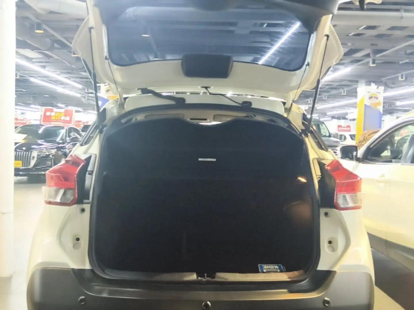 Nissan Kicks 2021 1.5L XL CVT Cool Enjoyment Edition — миниатюра 22