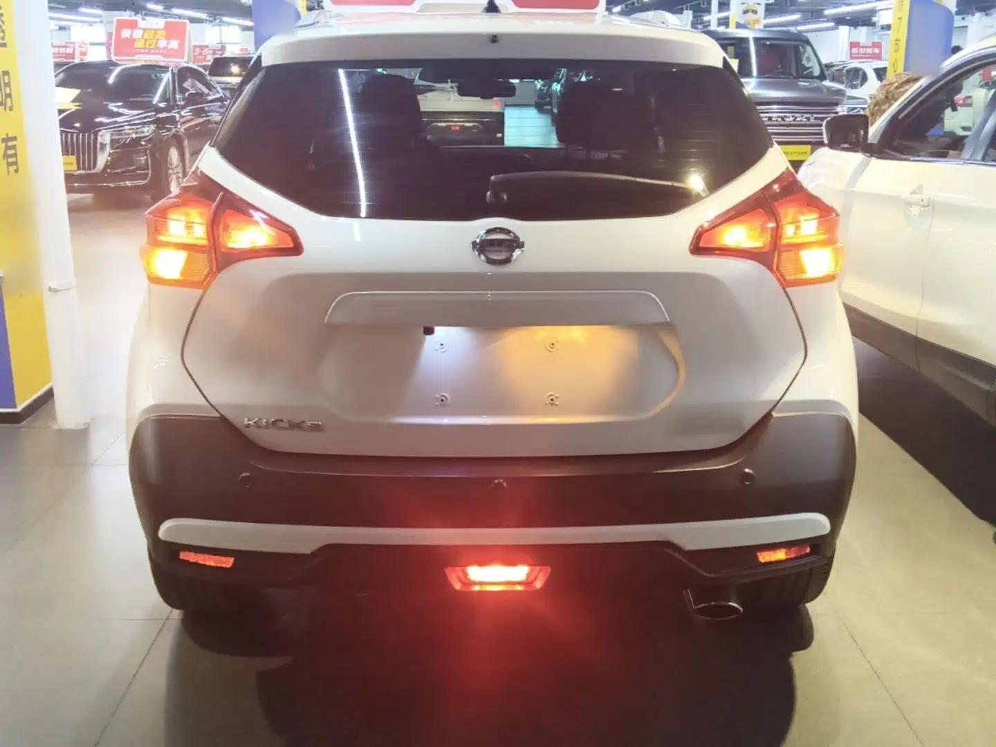 Nissan Kicks 2021 1.5L XL CVT Cool Enjoyment Edition — миниатюра 5