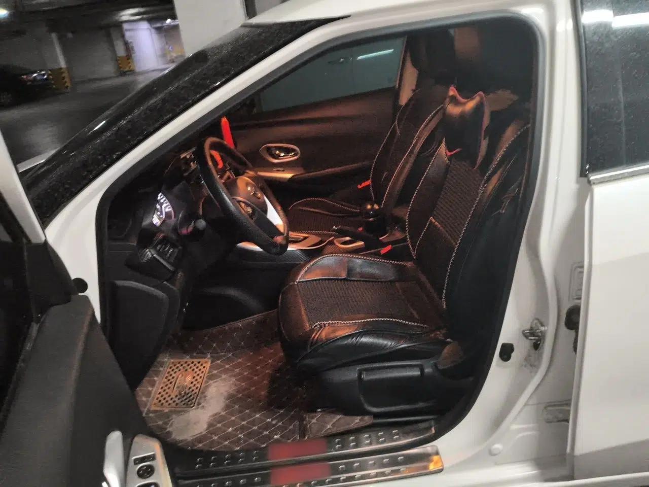 Nissan Lannia 2016 1.6L CVT Smart Cool Edition — миниатюра 16