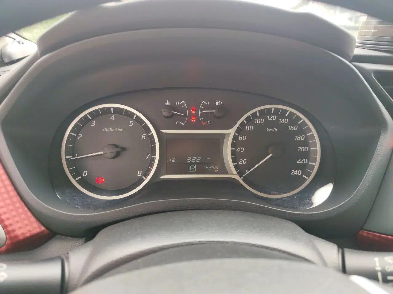 Nissan Lannia 2019 1.6L CVT Smart Connect Smart Cool Version China V Standard — миниатюра 12