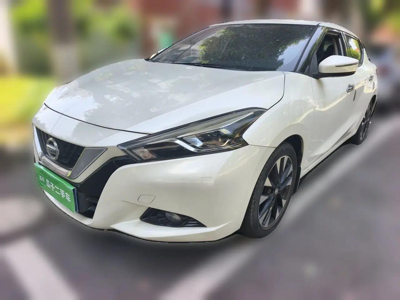 Nissan Lannia 2016 1.6L CVT Smart Cool Edition — миниатюра 1