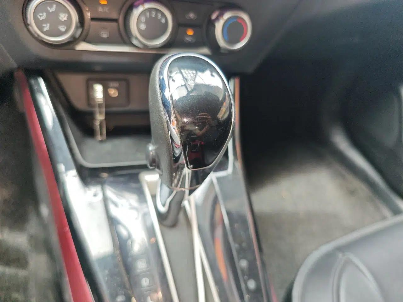 Nissan Lannia 2016 1.6L CVT Cool Edition — миниатюра 15