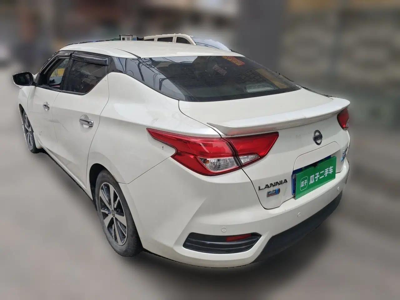 Nissan Lannia 2016 1.6L CVT Cool Edition — миниатюра 4