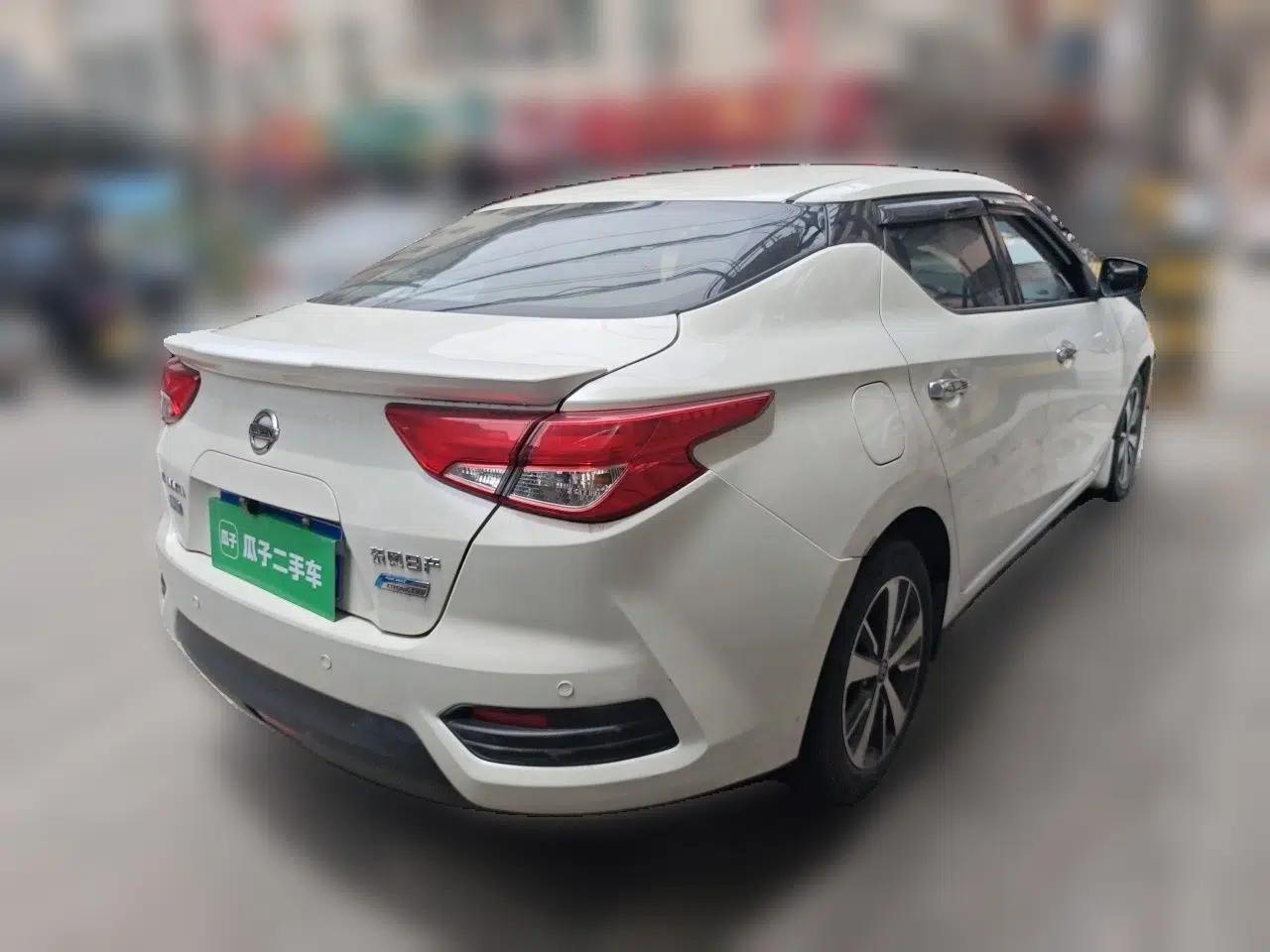 Nissan Lannia 2016 1.6L CVT Cool Edition — миниатюра 6
