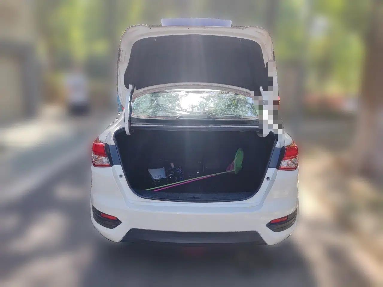 Nissan Lannia 2016 1.6L CVT Smart Cool Edition — миниатюра 20