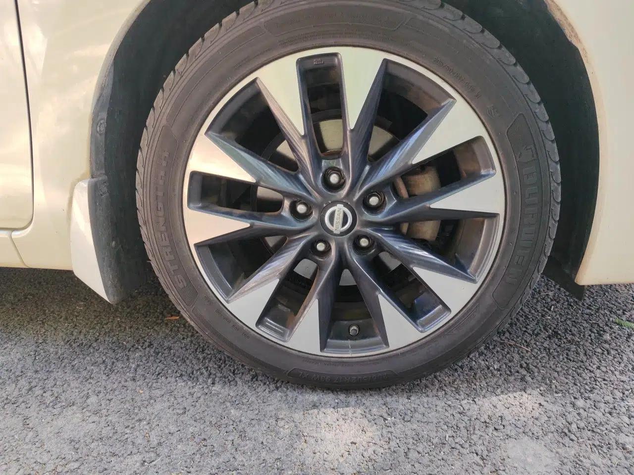 Nissan Lannia 2016 1.6L CVT Smart Cool Edition — миниатюра 8
