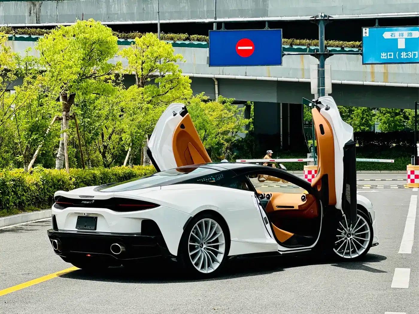 McLaren GT 2022 4.0T Standard Edition — миниатюра 12