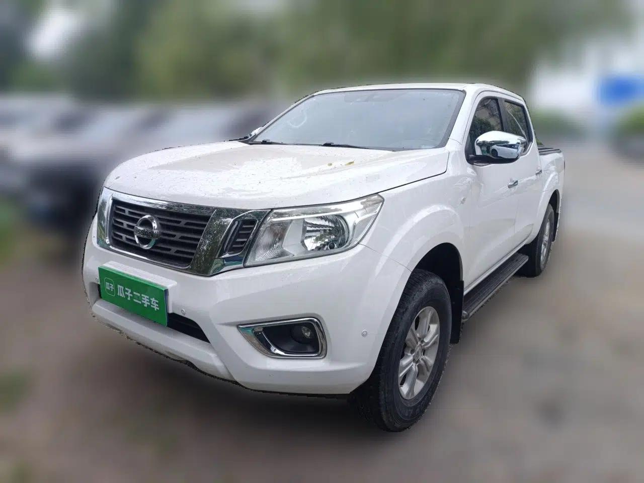 Nissan Navara 2017 2.5L Automatic 2WD Luxury Edition QR25 — миниатюра 1