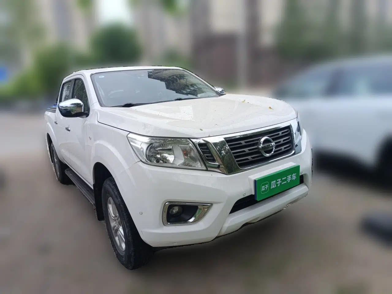 Nissan Navara 2017 2.5L Automatic 2WD Luxury Edition QR25 — миниатюра 3