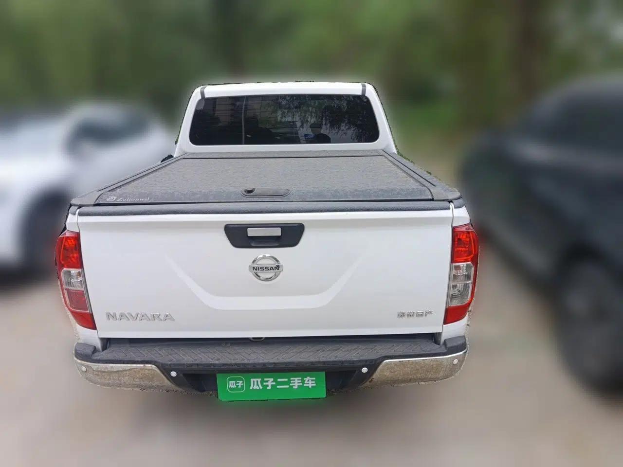 Nissan Navara 2017 2.5L Automatic 2WD Luxury Edition QR25 — миниатюра 5