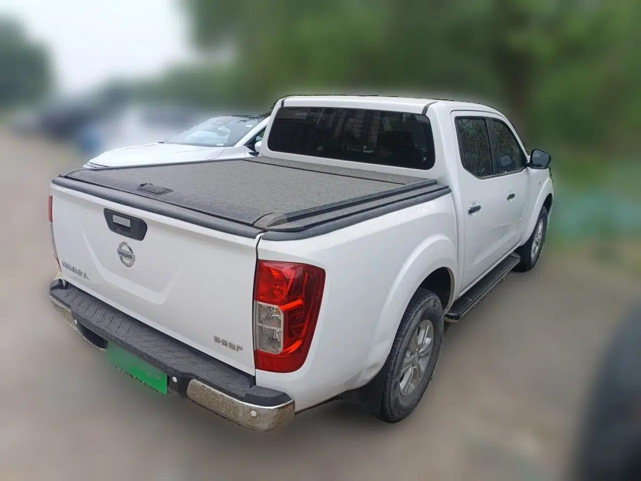Nissan Navara 2017 2.5L Automatic 2WD Luxury Edition QR25 — миниатюра 6