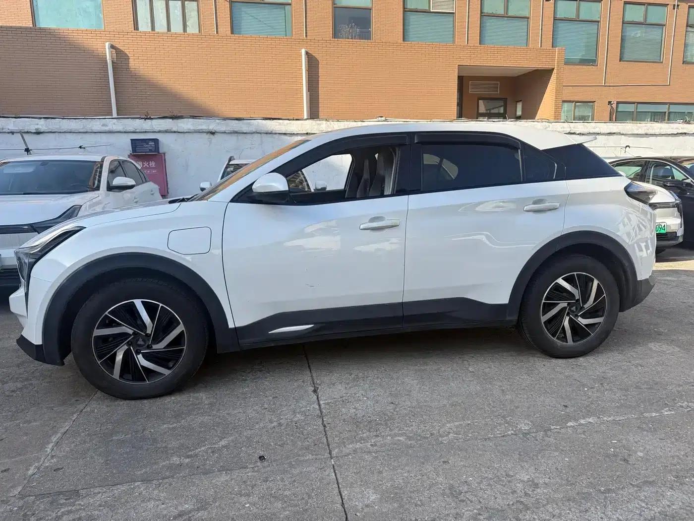 Nezha U 2020 Model 400 U-Line — миниатюра 3