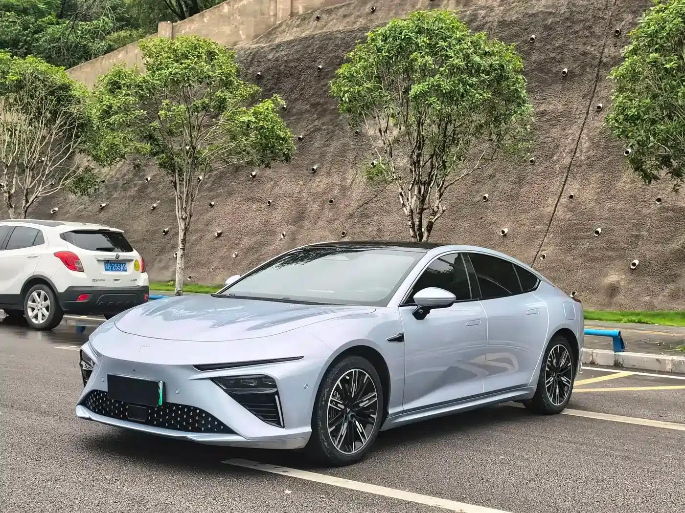 Nezha S 2022 Range Extended Edition, 1160km, Rear-Wheel Drive Mid-Range Version — миниатюра 1