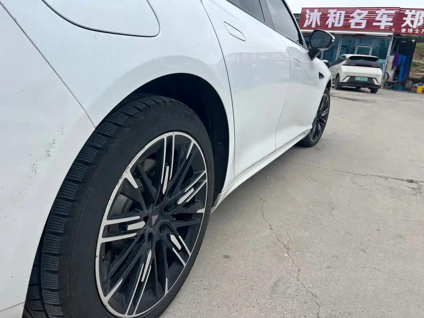 Nezha S 2022 Range Extended Version 1160km Rear-Wheel Drive Large Version — миниатюра 5