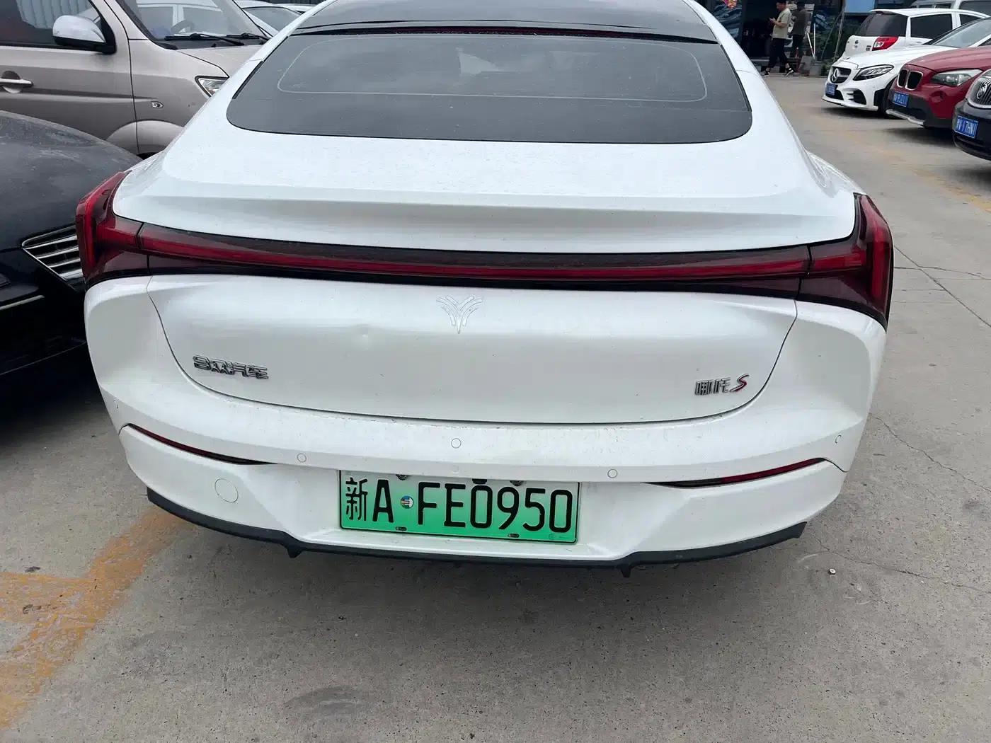 Nezha S 2022 Range Extended Version 1160km Rear-Wheel Drive Large Version — миниатюра 6