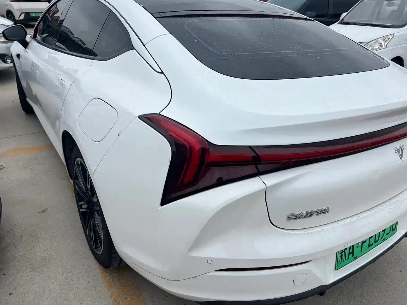 Nezha S 2022 Range Extended Version 1160km Rear-Wheel Drive Large Version — миниатюра 8