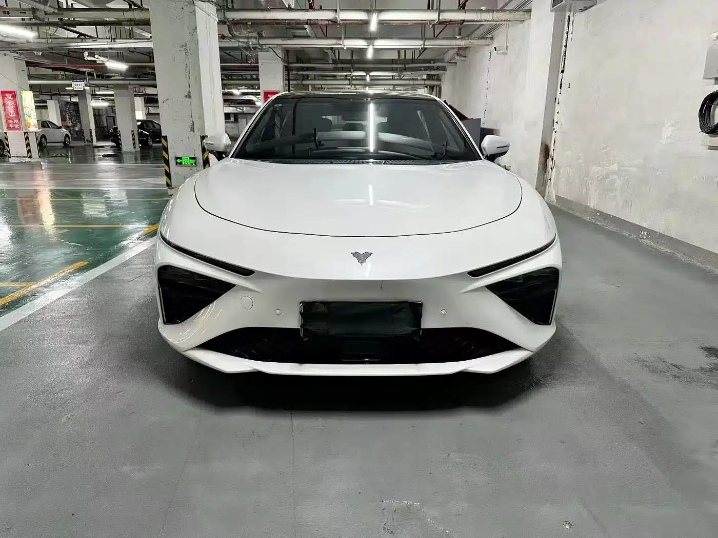 Nezha S 2022 Range Extended Version 1160km Rear-Wheel Drive Large Version — миниатюра 1