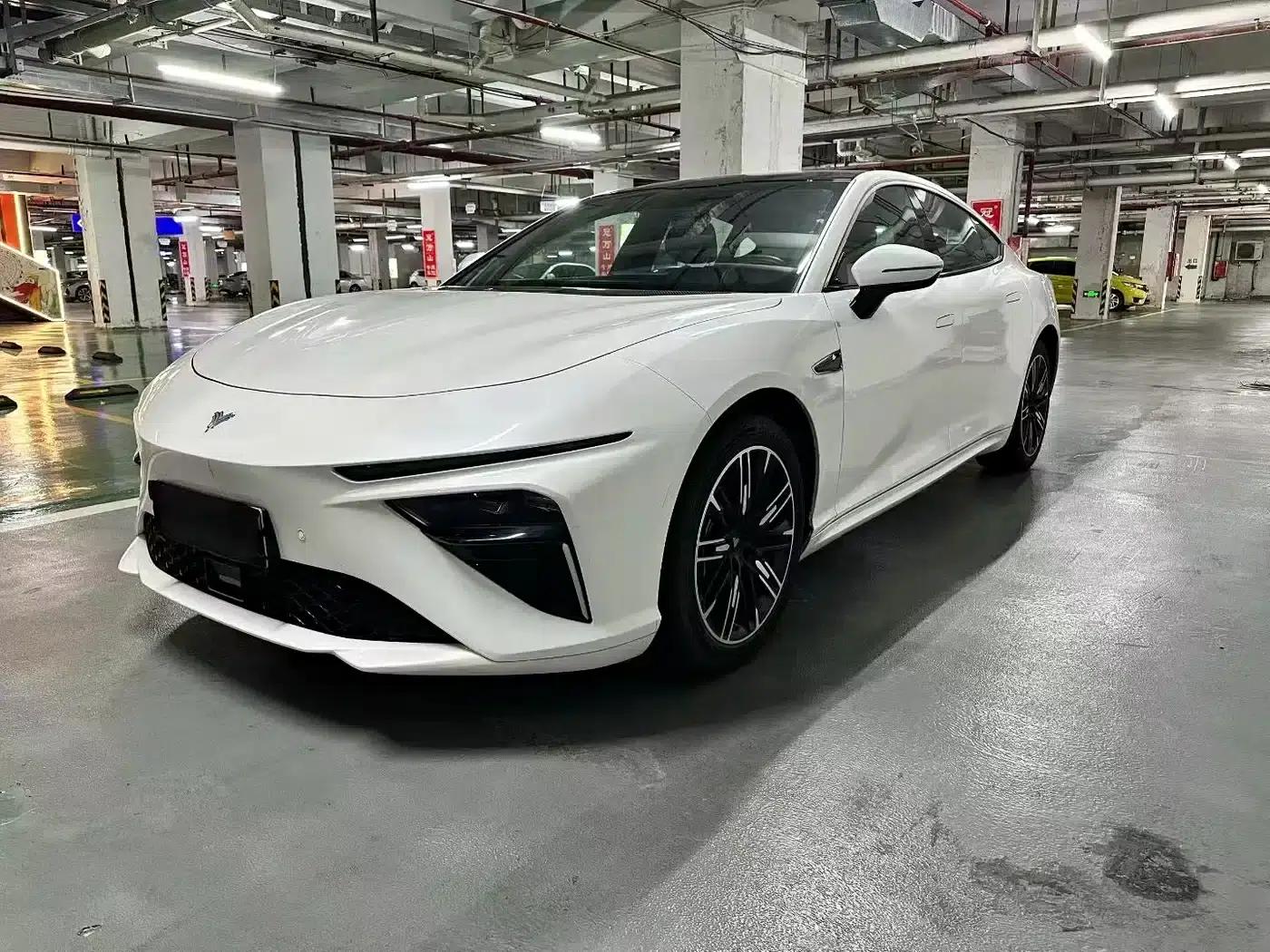Nezha S 2022 Range Extended Version 1160km Rear-Wheel Drive Large Version — миниатюра 2