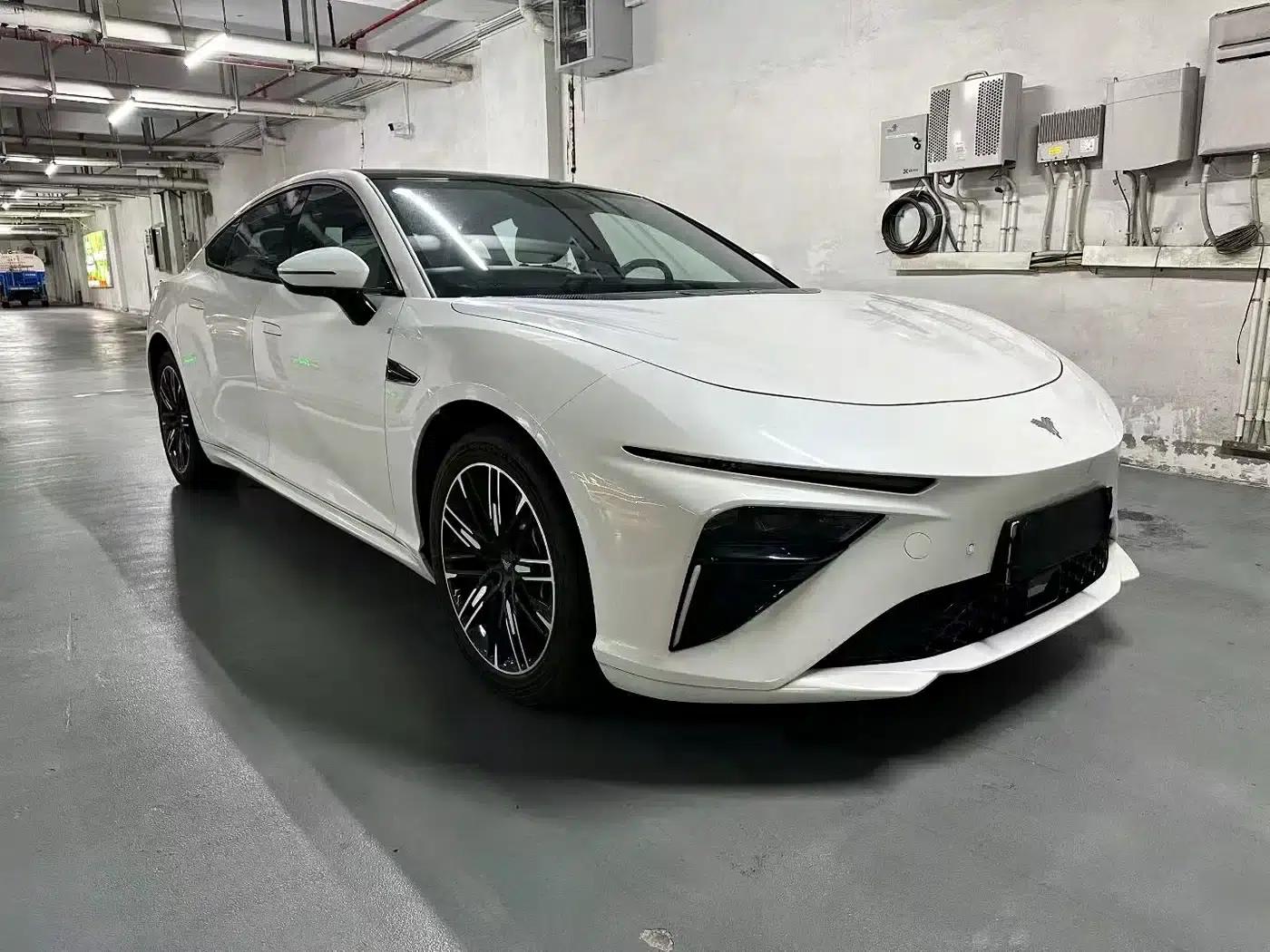 Nezha S 2022 Range Extended Version 1160km Rear-Wheel Drive Large Version — миниатюра 3
