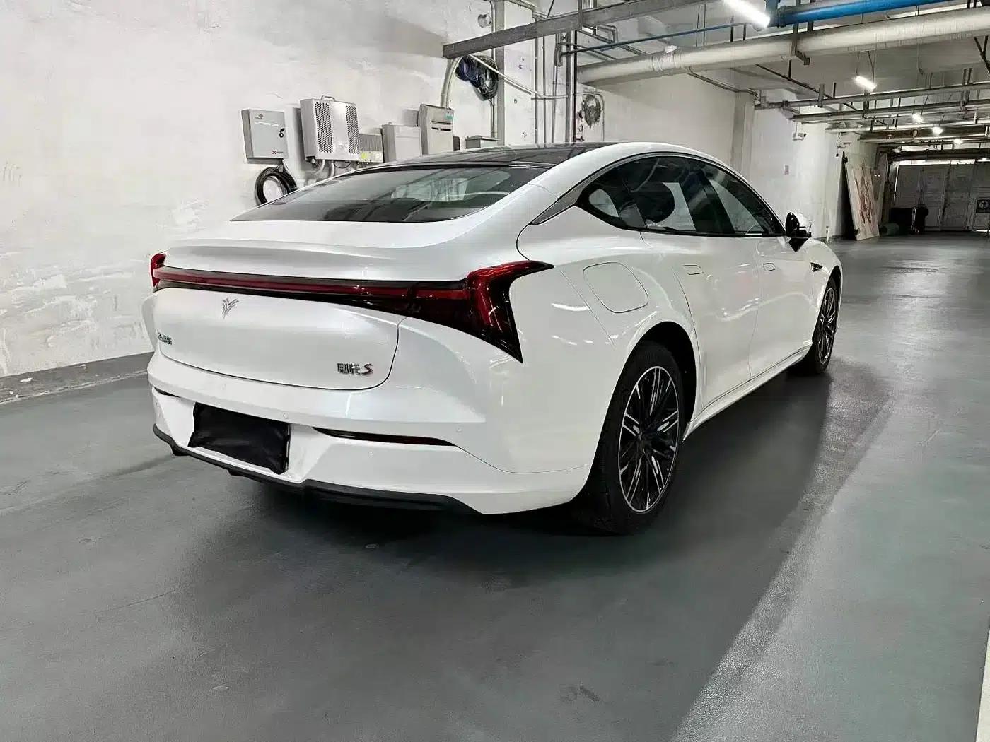 Nezha S 2022 Range Extended Version 1160km Rear-Wheel Drive Large Version — миниатюра 5