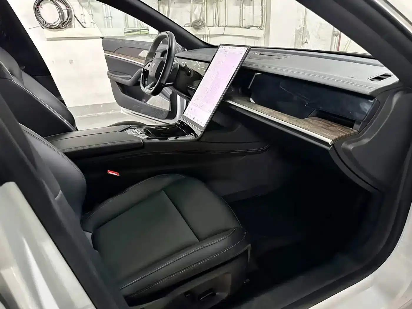 Nezha S 2022 Range Extended Version 1160km Rear-Wheel Drive Large Version — миниатюра 8