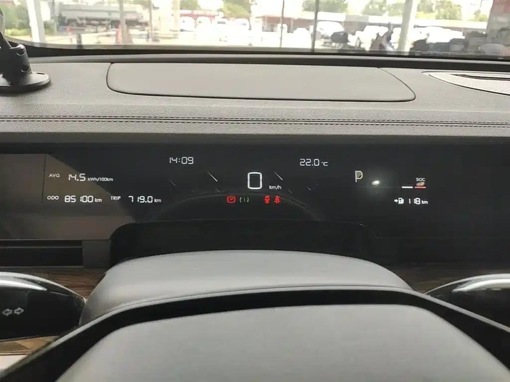 Nezha S 2024 Pure Electric 520km Rear-Wheel Drive Lite Edition — миниатюра 12