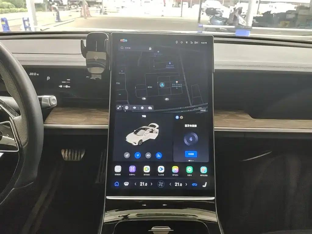 Nezha S 2024 Pure Electric 520km Rear-Wheel Drive Lite Edition — миниатюра 13