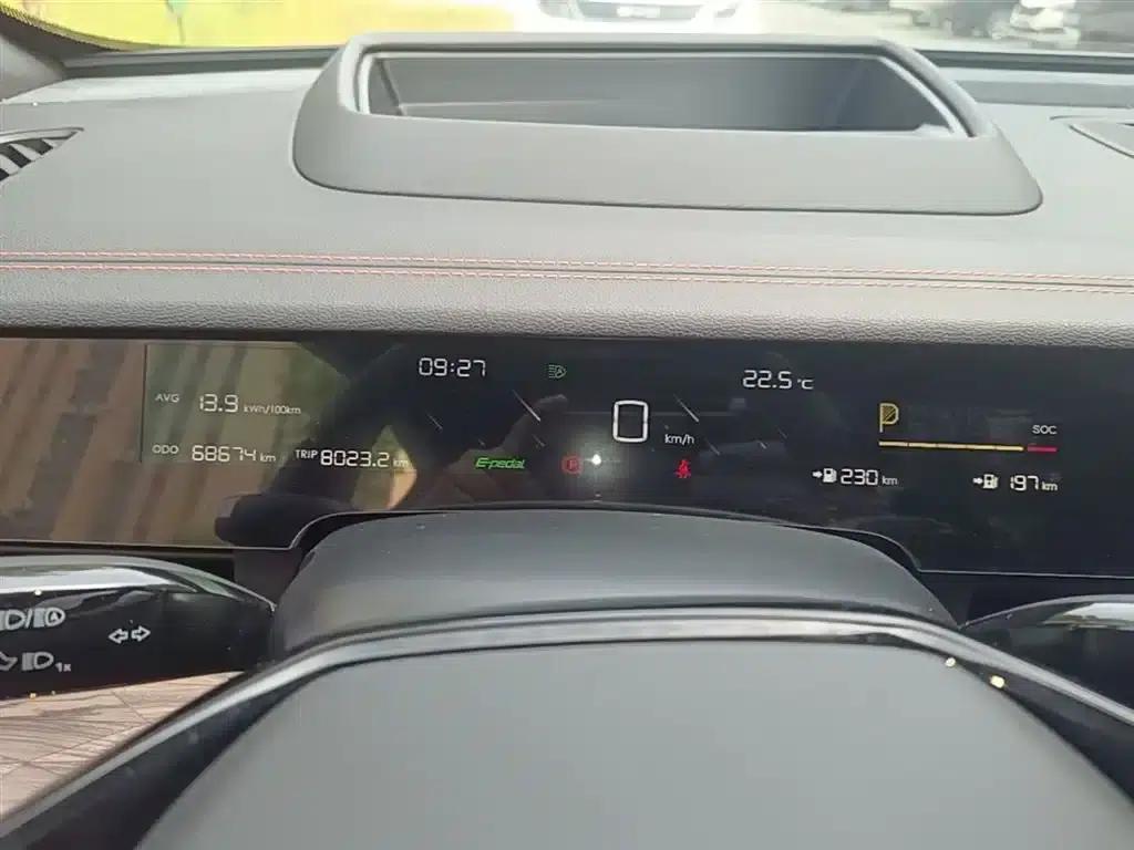 Nezha S 2022 Range Extended Edition, 1160km, Rear-Wheel Drive Mid-Range Version — миниатюра 12