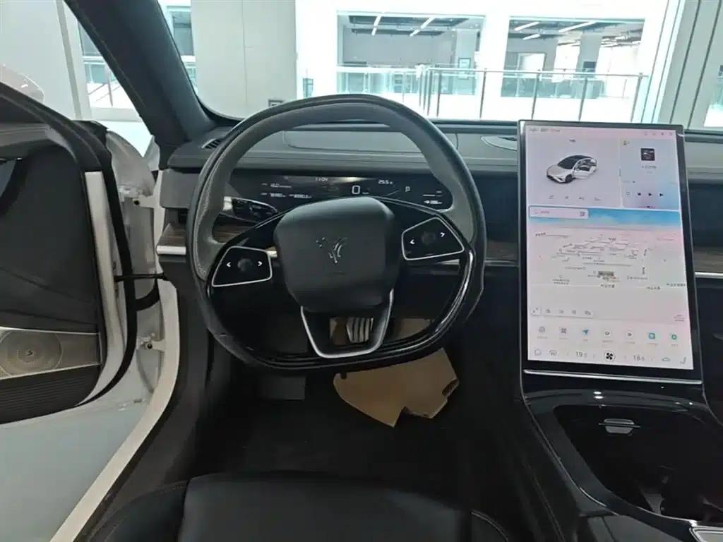 Nezha S 2023 Pure Electric 520km Rear-Wheel Drive Lite Edition — миниатюра 11