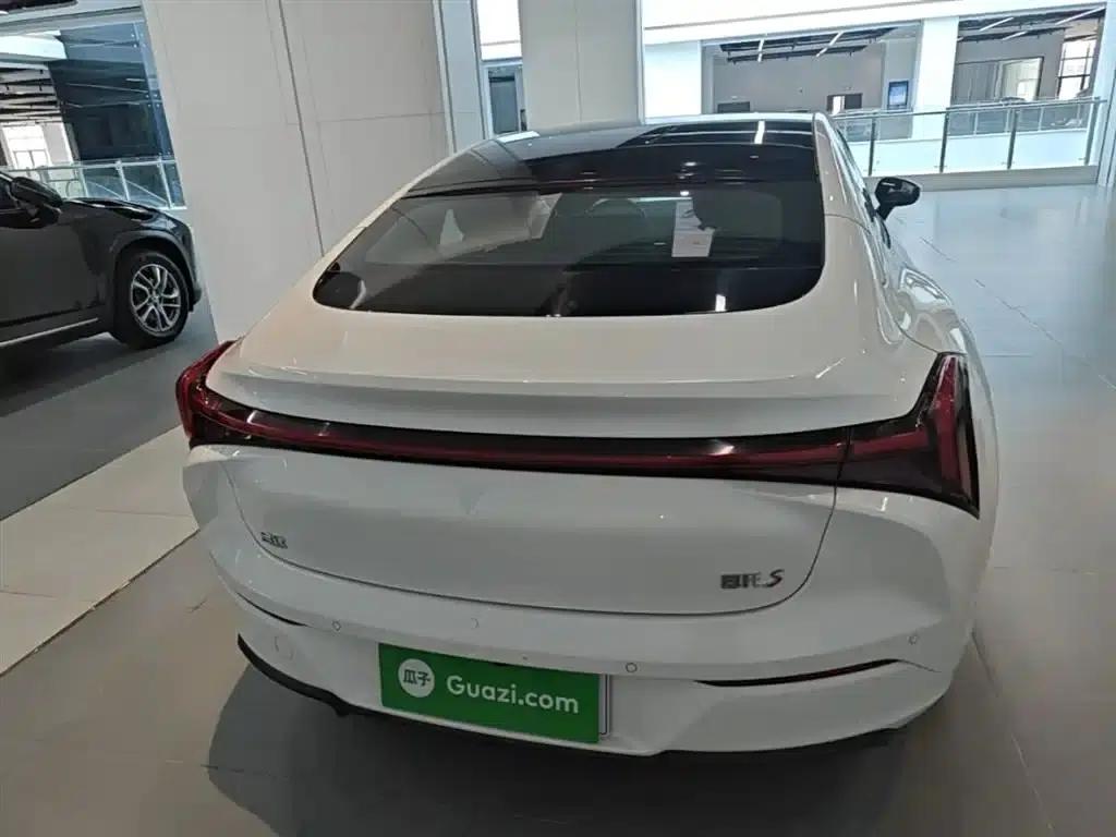 Nezha S 2023 Pure Electric 520km Rear-Wheel Drive Lite Edition — миниатюра 6