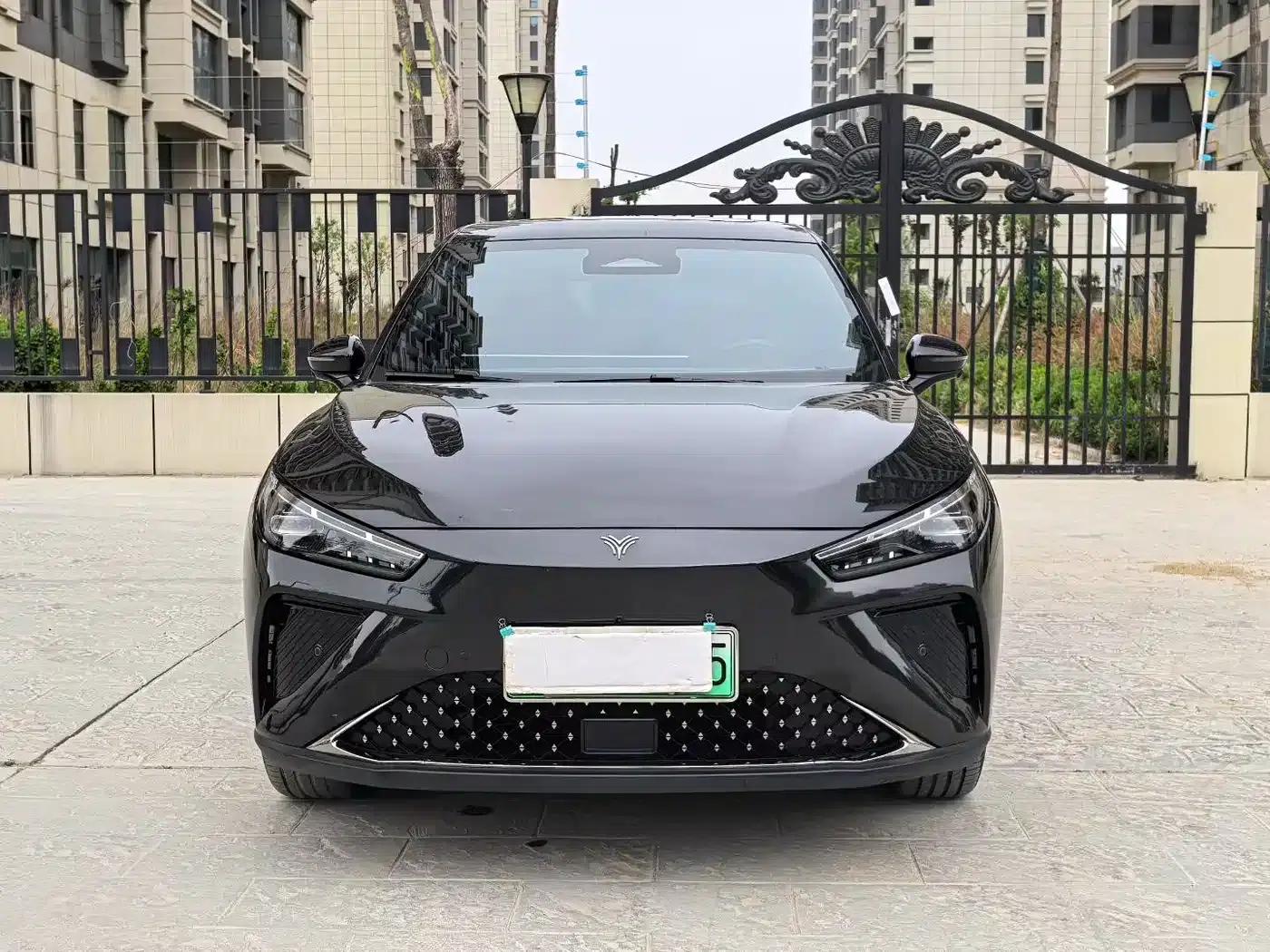 Nezha L 2024 Range Extender 310 Flash Charge Red Edition — миниатюра 2