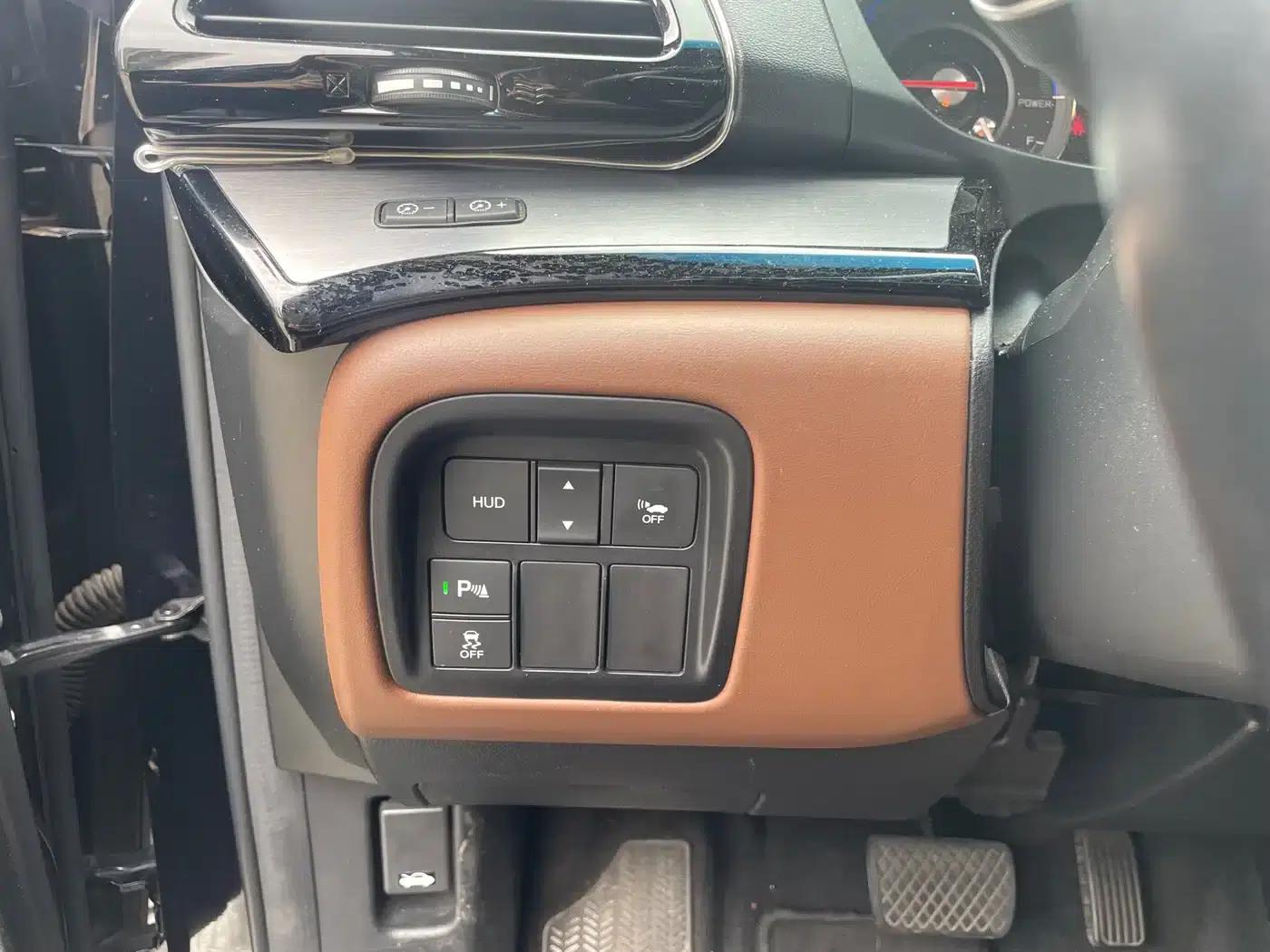 Acura CDX 2018 2.0L 2WD Premium Hybrid — миниатюра 16
