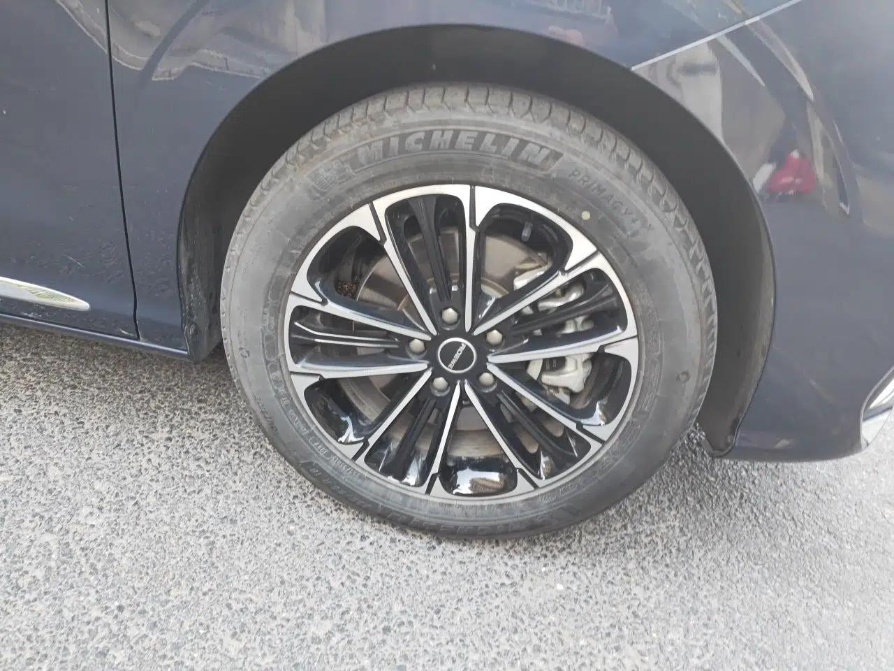 Roewe iMAX8 2022 400TGI Prestige Edition — миниатюра 8