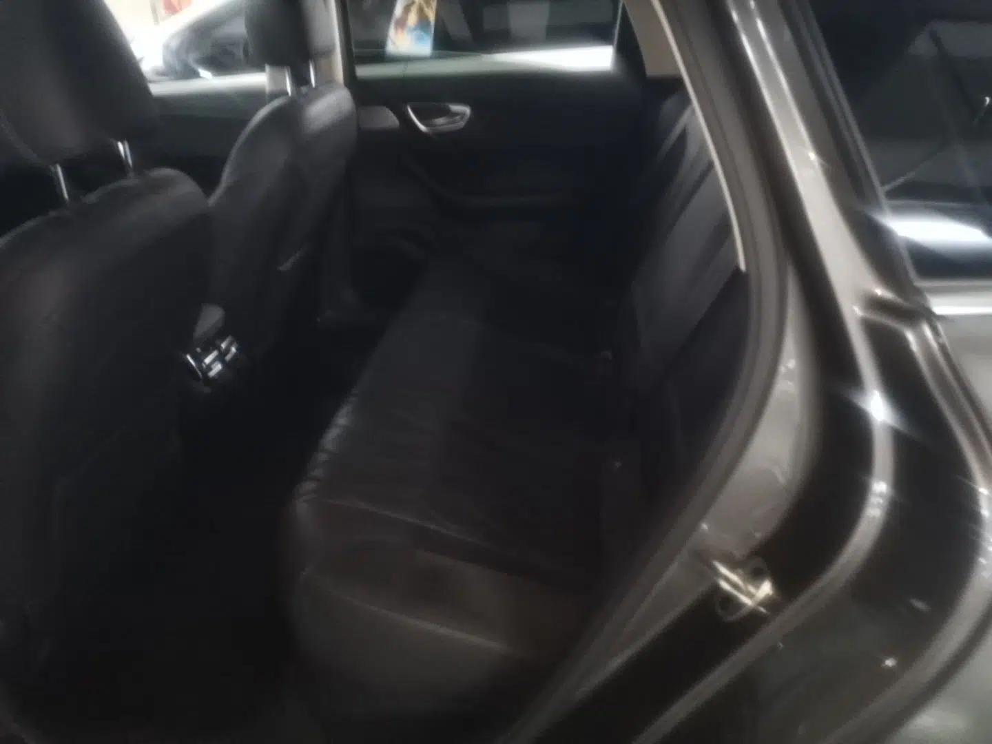 Roewe D7 2023 DMH 125km Excellence Edition — миниатюра 20