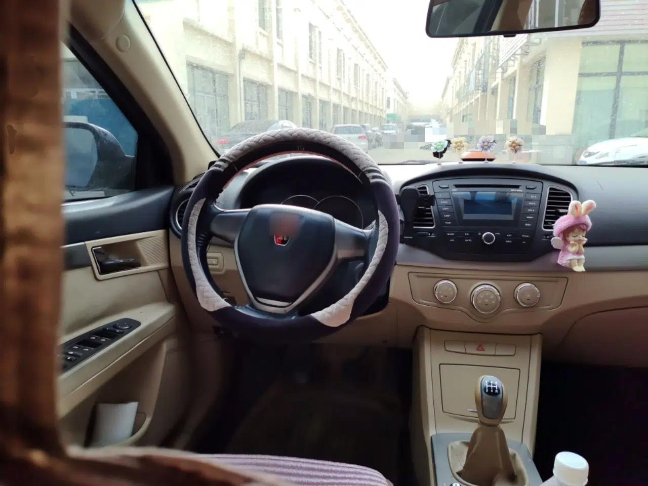 Roewe 350 2013 350S 1.5L Manual Xunchi Edition — миниатюра 11