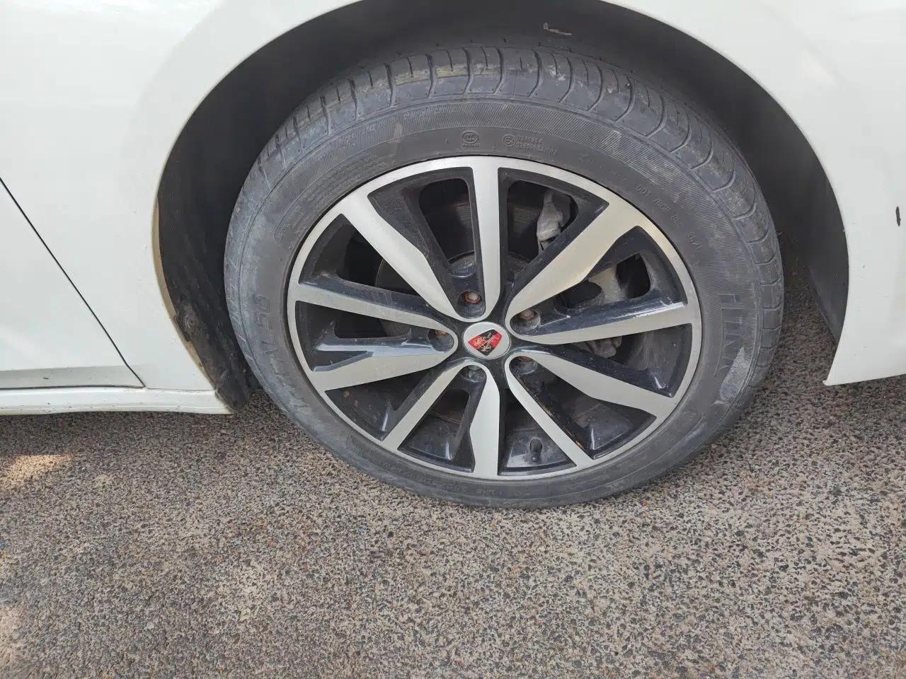 Roewe i6 2018 20T Automatic Flagship Edition — миниатюра 8