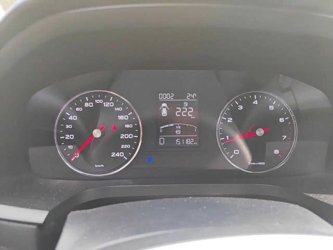 Roewe i6 2019 PLUS 1.6L CVT 4G Connected Flagship Deluxe Edition — миниатюра 12