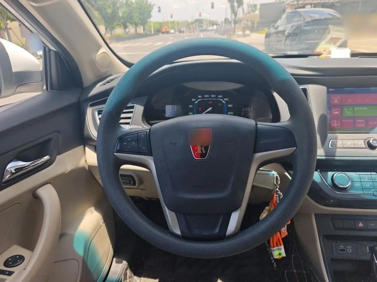 Roewe 360 2015 1.5L Automatic Luxury Edition — миниатюра 11