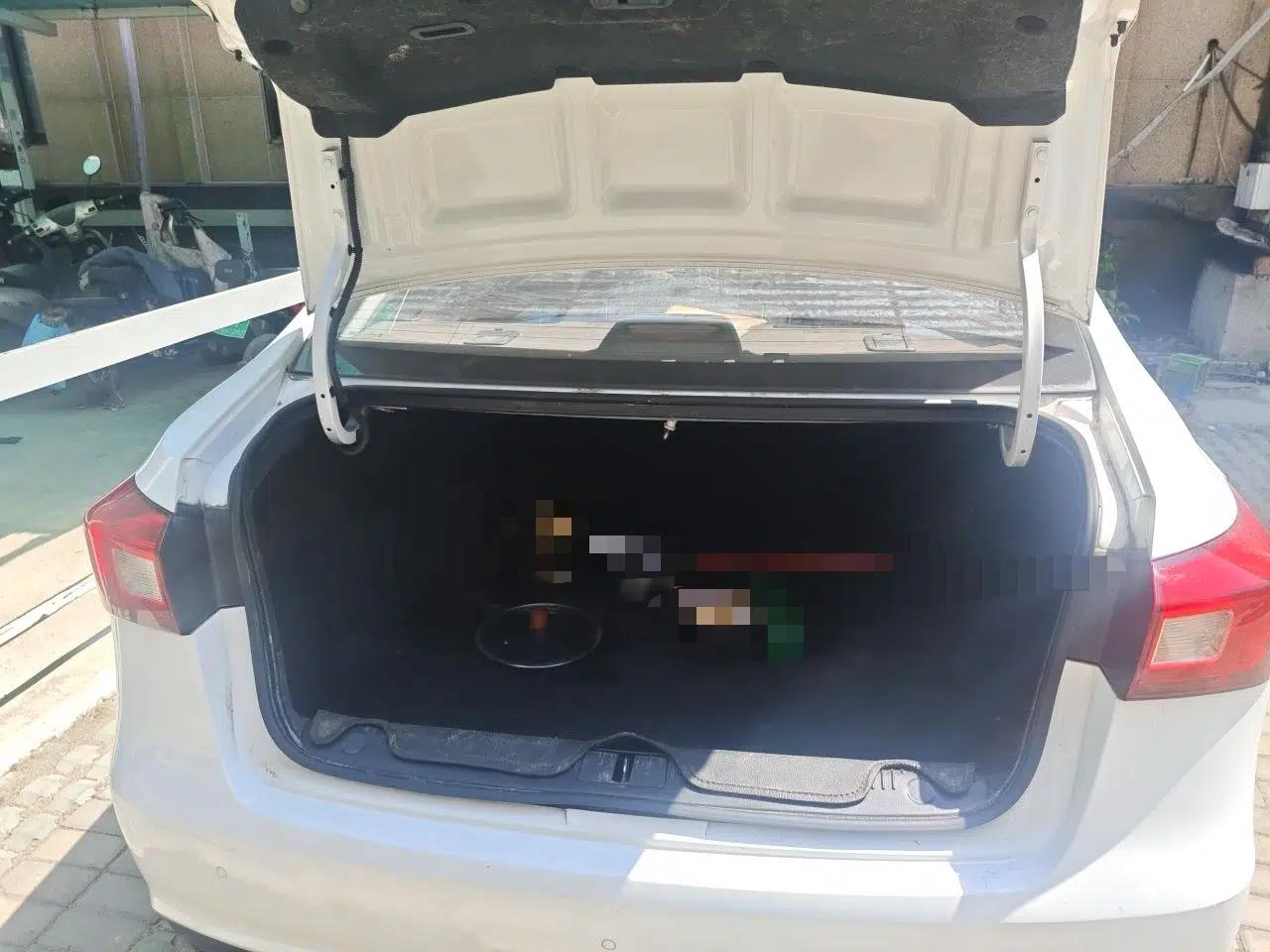 Roewe 360 2016 1.5L Automatic Smart Screen Version — миниатюра 20