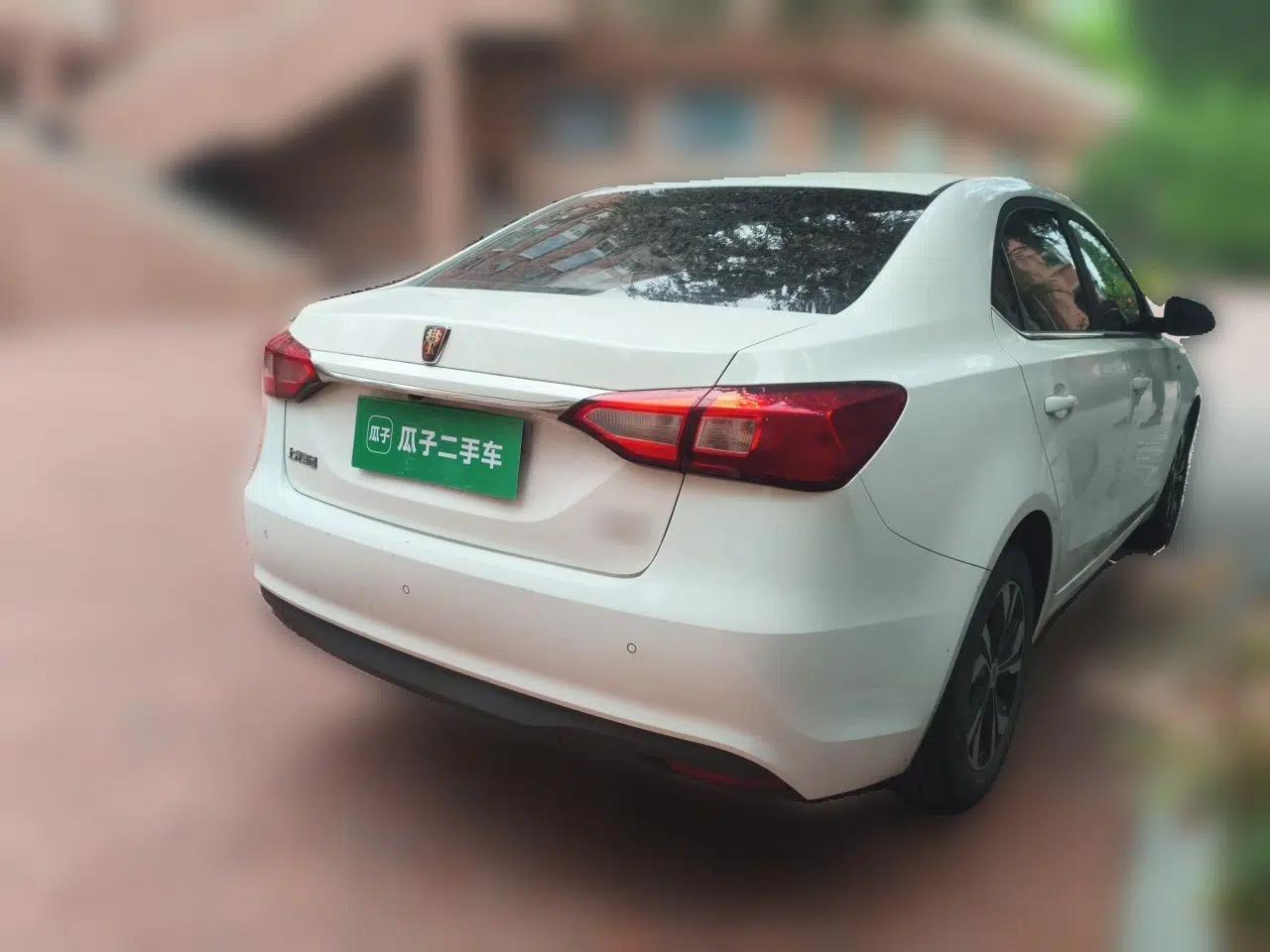 Roewe 360 2017 1.5L Automatic Smart Screen Version — миниатюра 4