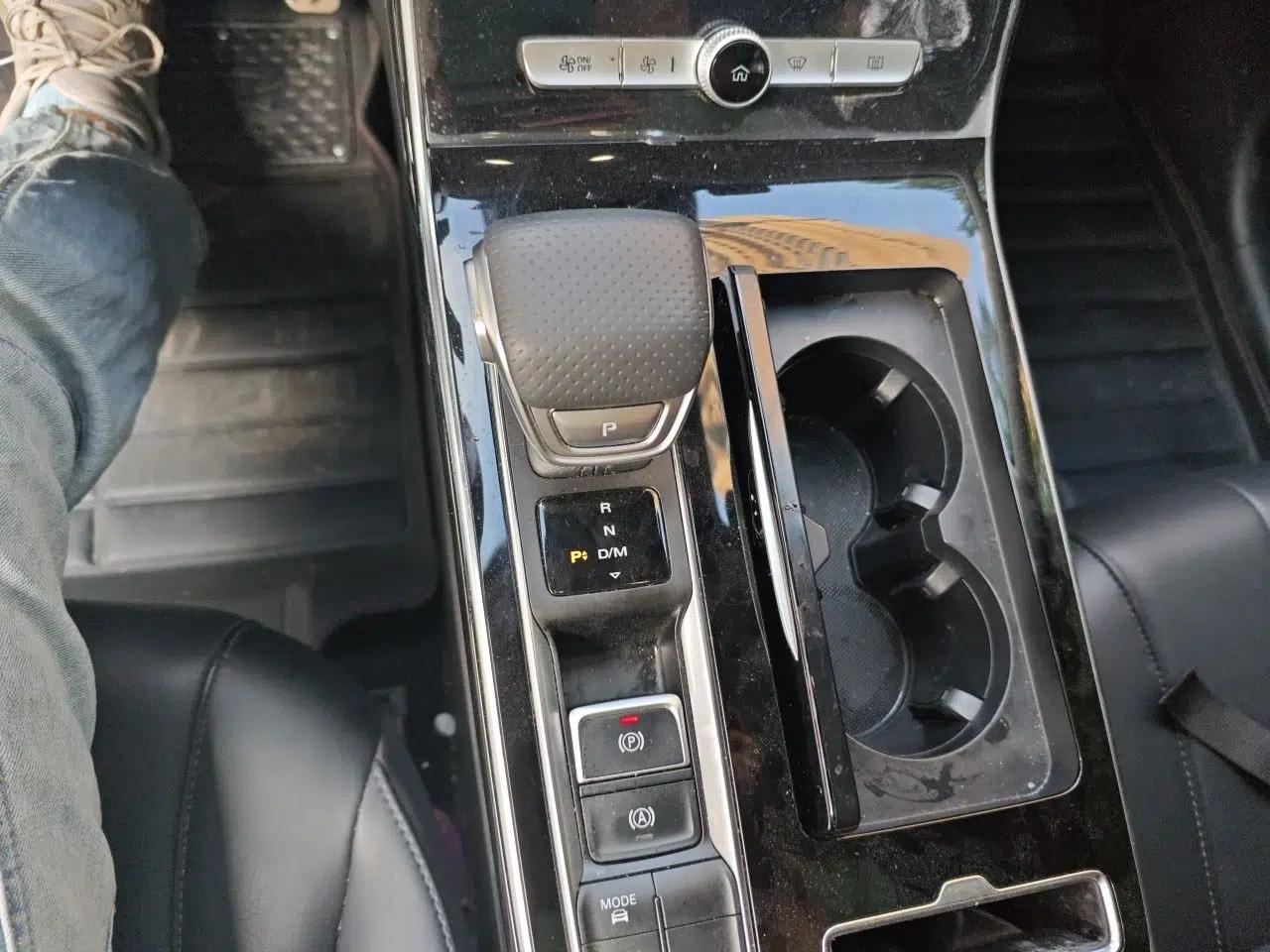Roewe RX5 MAX 2019 300TGI Automatic Smart Cabin Flagship Edition — миниатюра 15