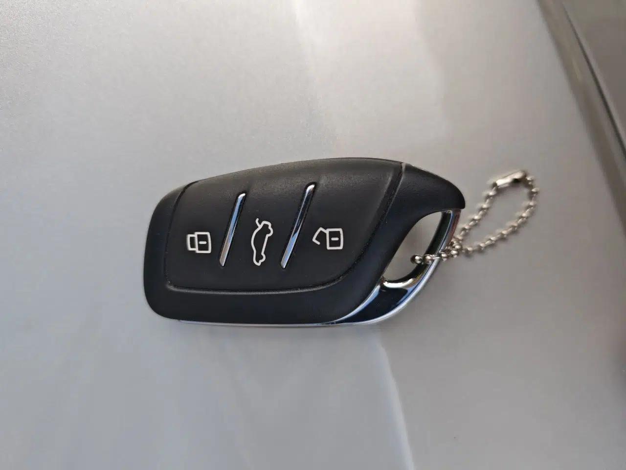 Roewe RX5 MAX 2019 300TGI Automatic Smart Cabin Flagship Edition — миниатюра 9