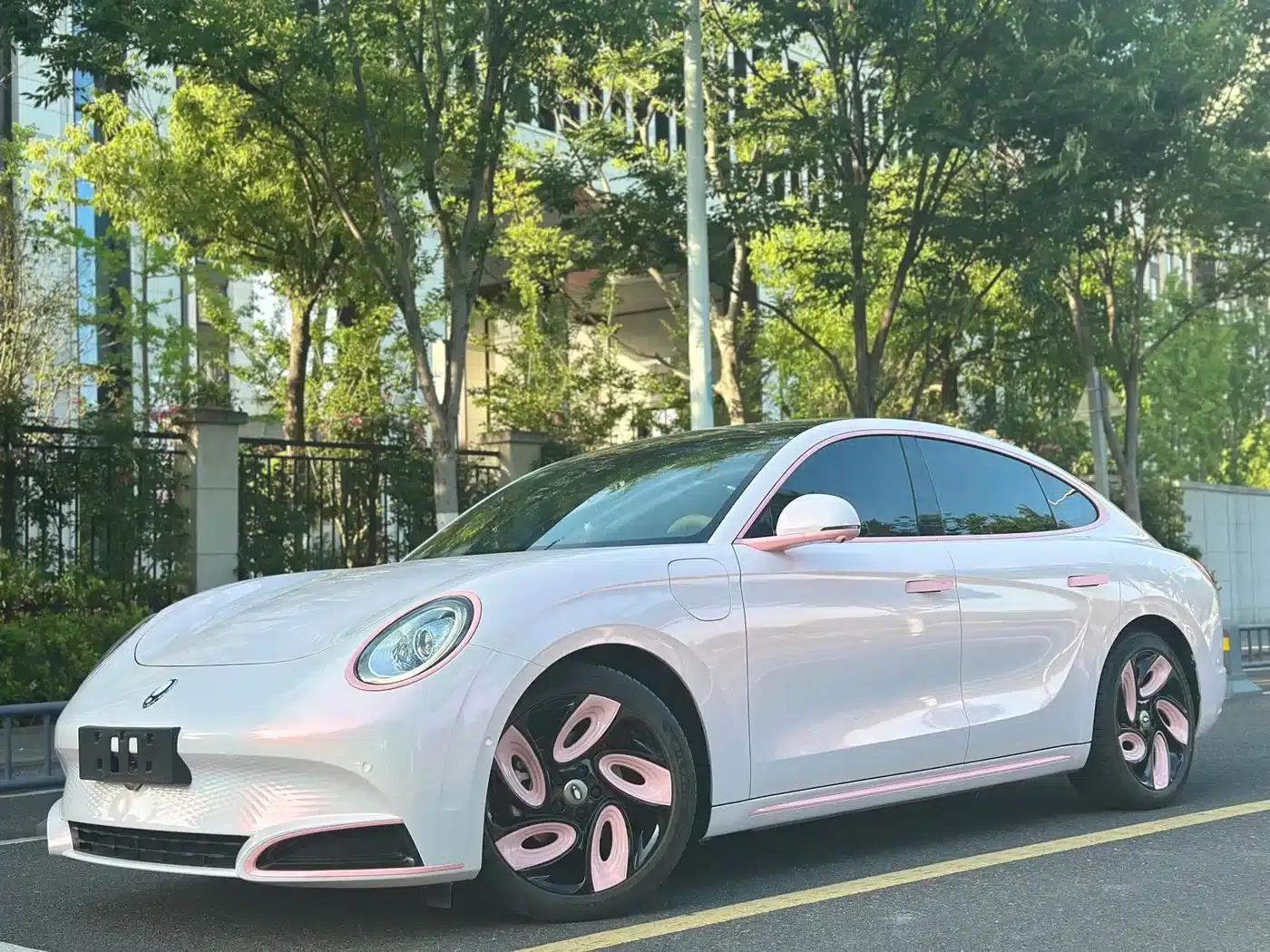 ORA Lightning Cat 2022 555km Premium Edition — миниатюра 1