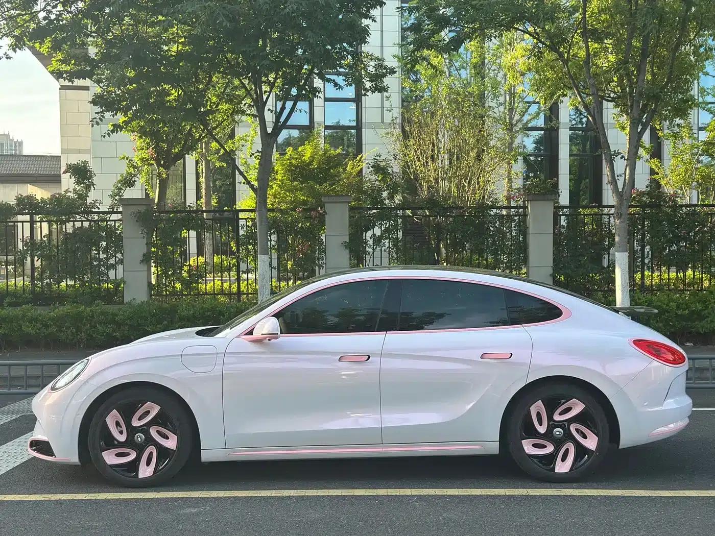 ORA Lightning Cat 2022 555km Premium Edition — миниатюра 2